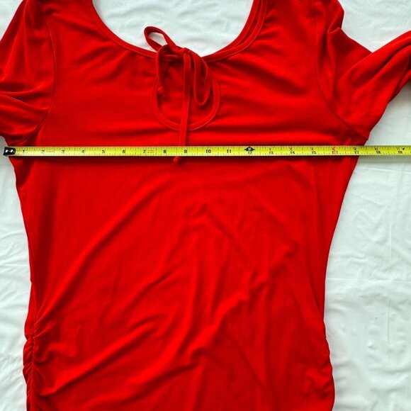 Luc Fontaine women Top Red Ruched Sides, 3/4 Sleeves, Keyhole Neckline Size 6 - Picture 5 of 15